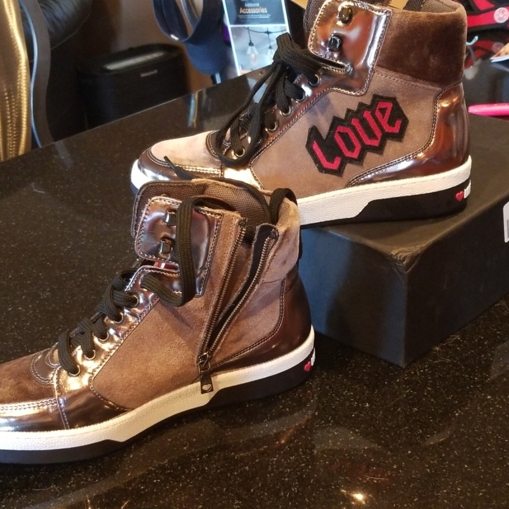 Love moschino high tops